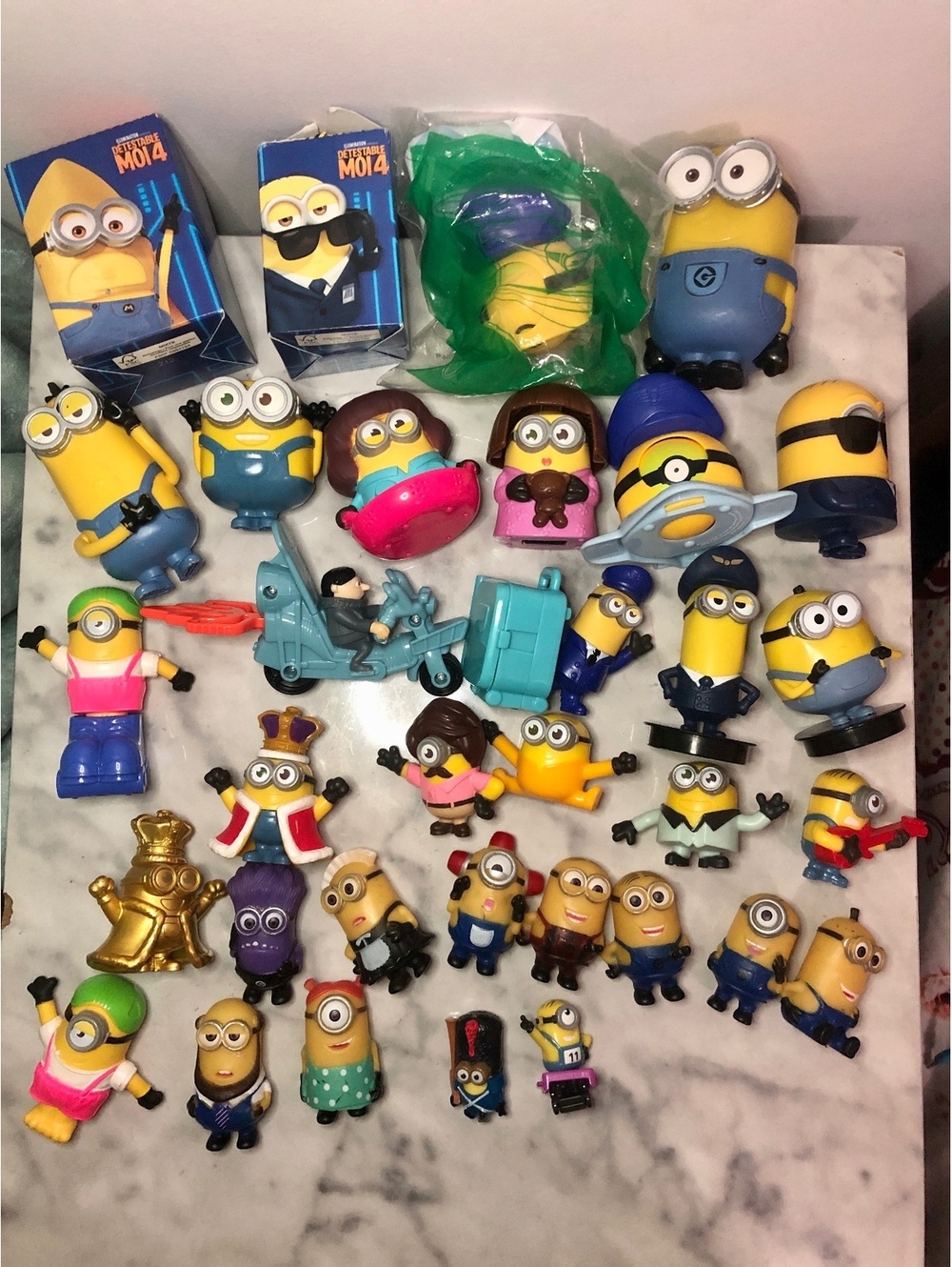 Minions Figures Lot 33 Toys McDonald's Despicable Me Gold King Bob Rare Chase